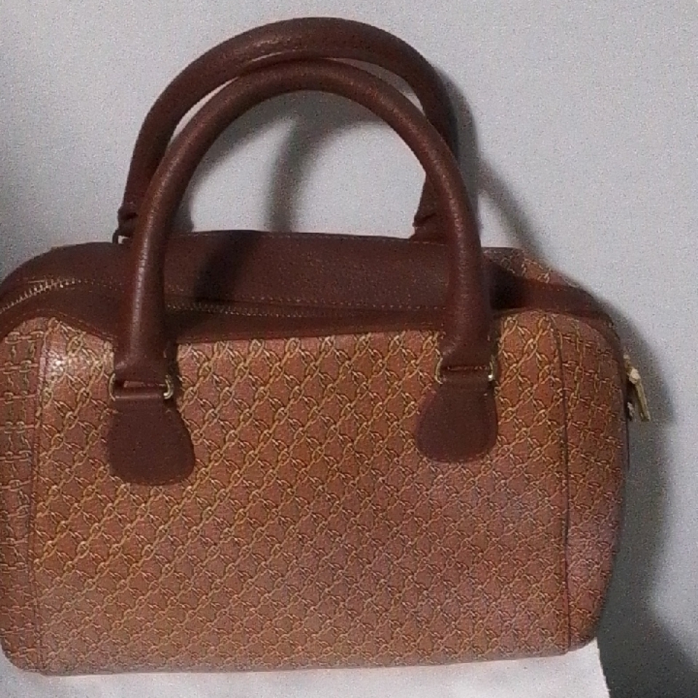 Elegant Brown Handbag